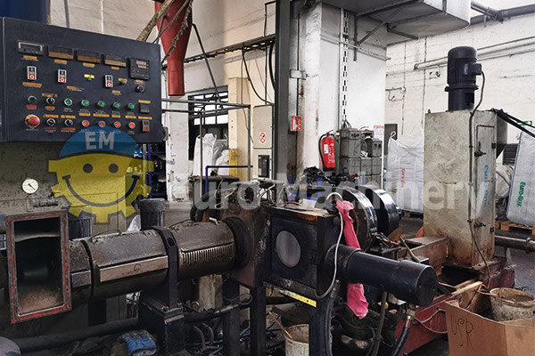 PE-300 WUHE 20110118 - Image 3